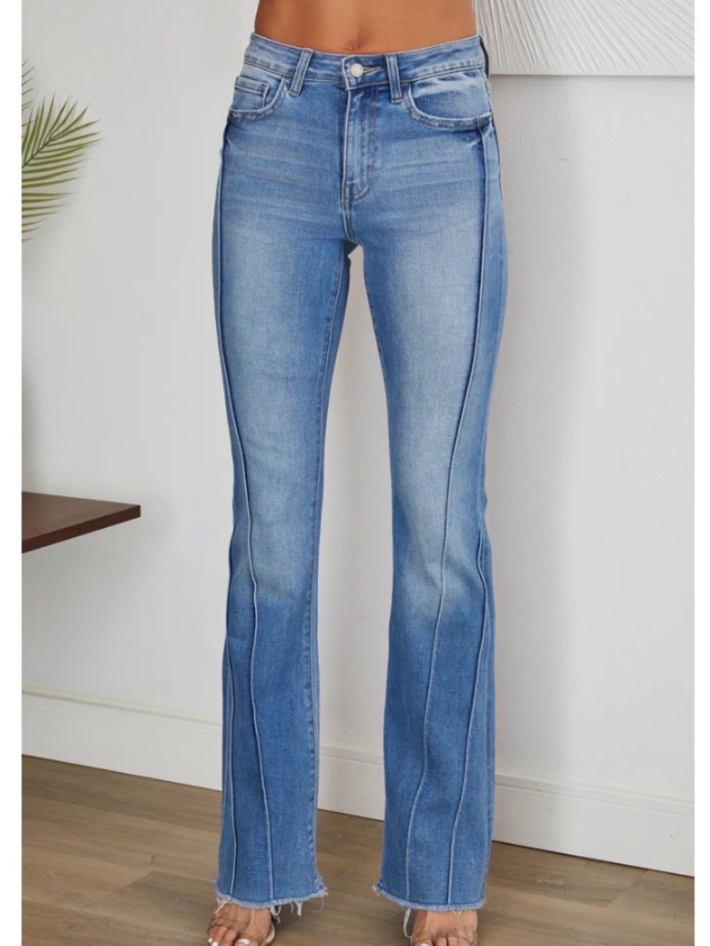 NWOT Vervet Cherish 70s Pintuck Bootcut Jeans 28 High Rise Raw Hem